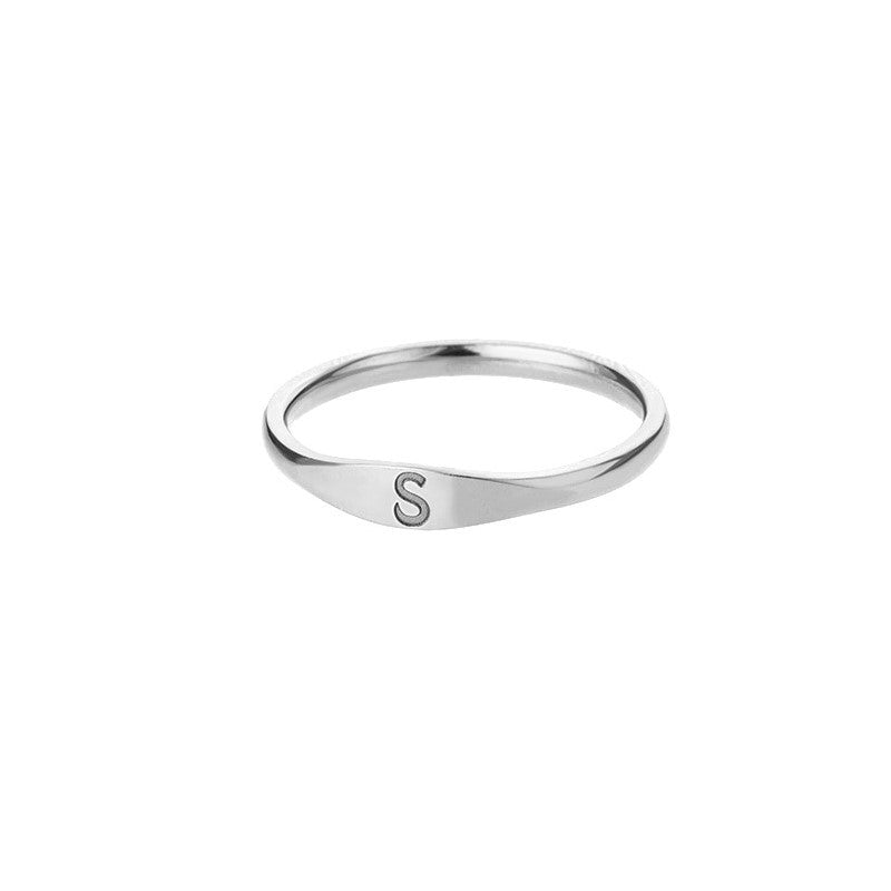 bague fine intiale s