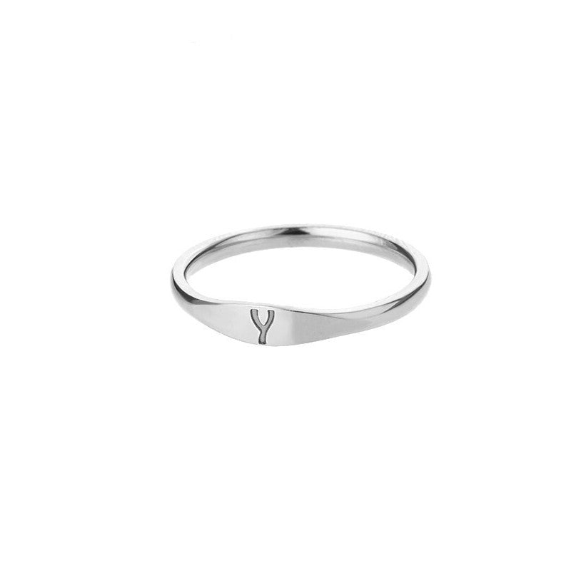 bague fine intiale y