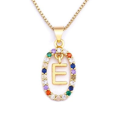 collier initiale pierre e