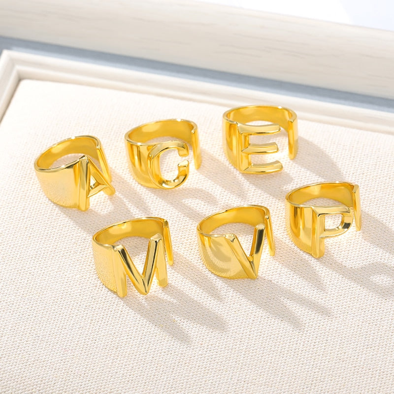 bague avec initiale femme