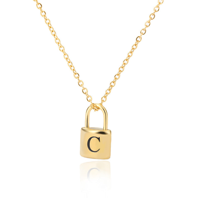 Collier Cadenas Initiale c