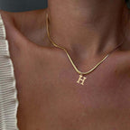 Collier lettre Acier Inoxydable